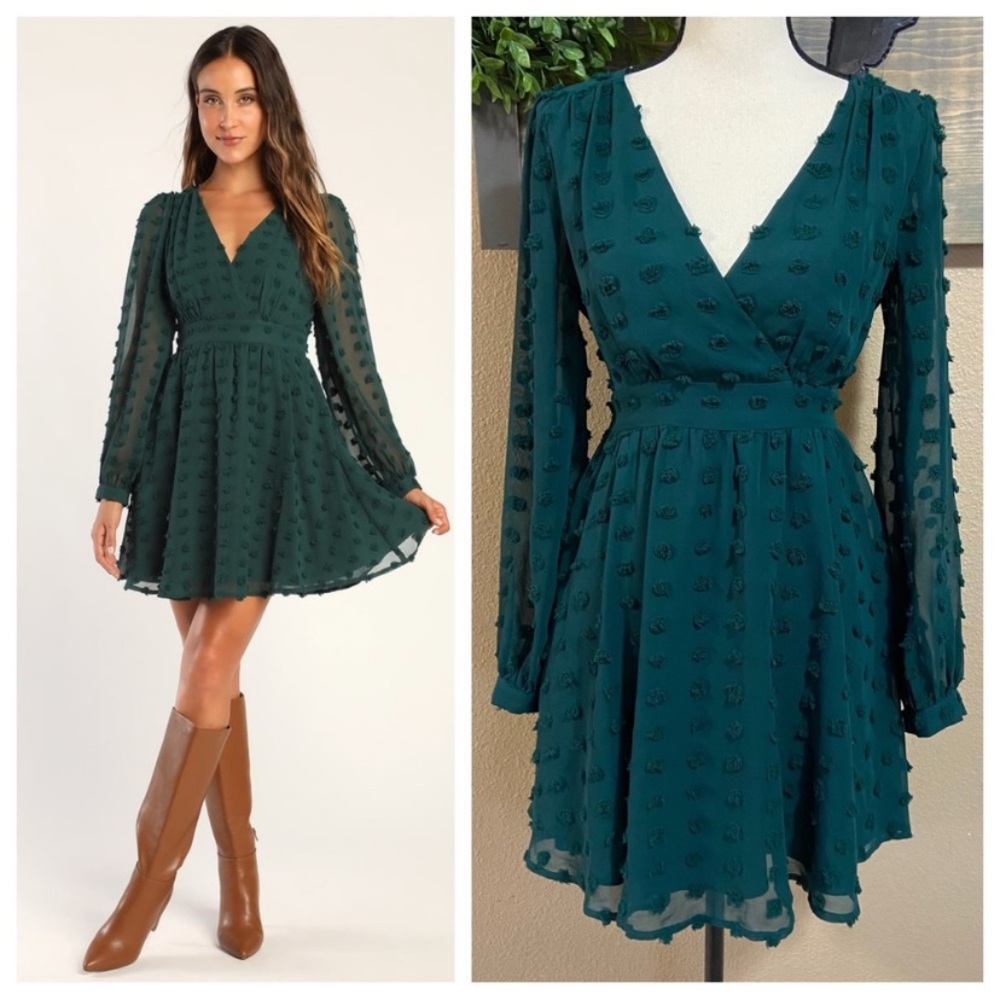 NWOT Lulus Always on Repeat Emerald Green Clip Dot Long Sleeve Mini Dress